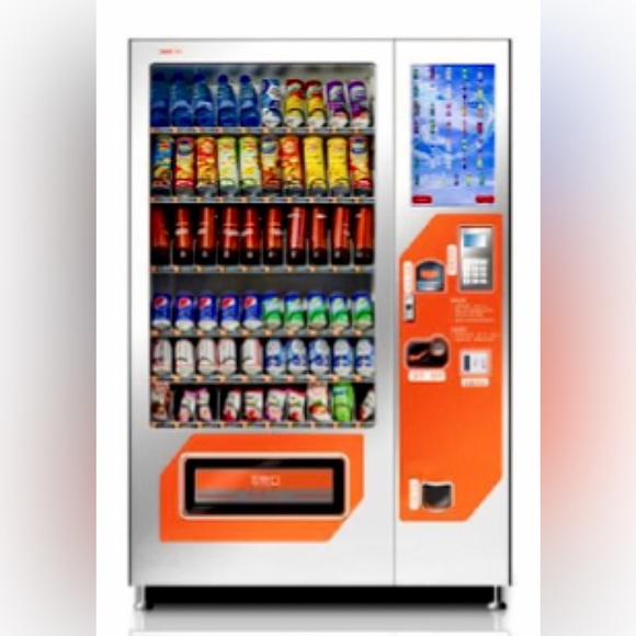 Vending Machine Customized! DYNO Might! Refrigerated, elevator, glass products - Picture 3 of 7